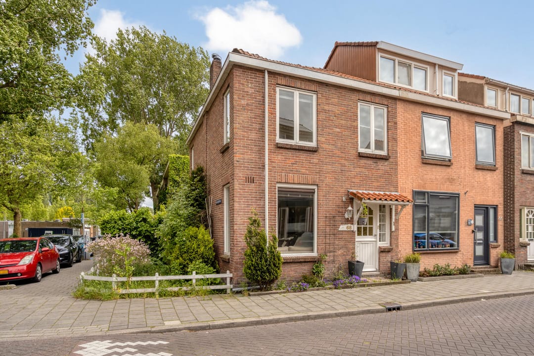 Photo 2 of Veeringstraat 68