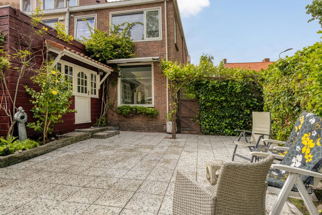 Photo 37 of Veeringstraat 68
