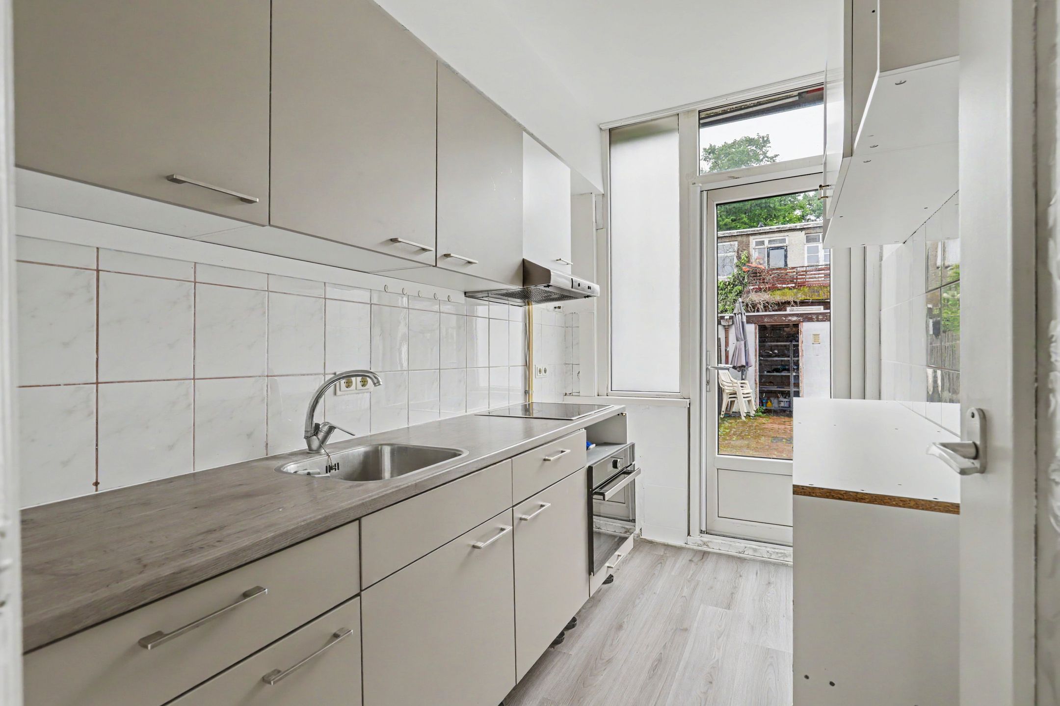 Photo 12 of Betje Wolffstraat 11