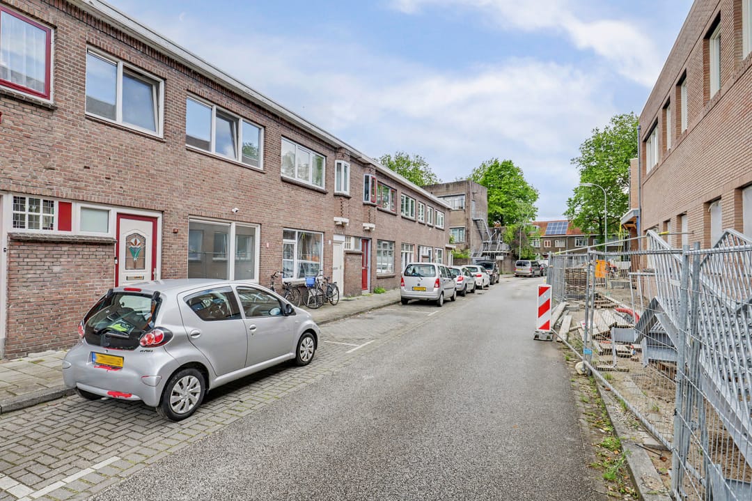 Photo 7 of Betje Wolffstraat 11