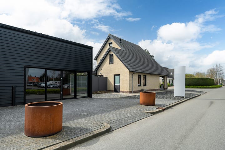 Nij Toerenburg 9-A, St.-Annaparochie