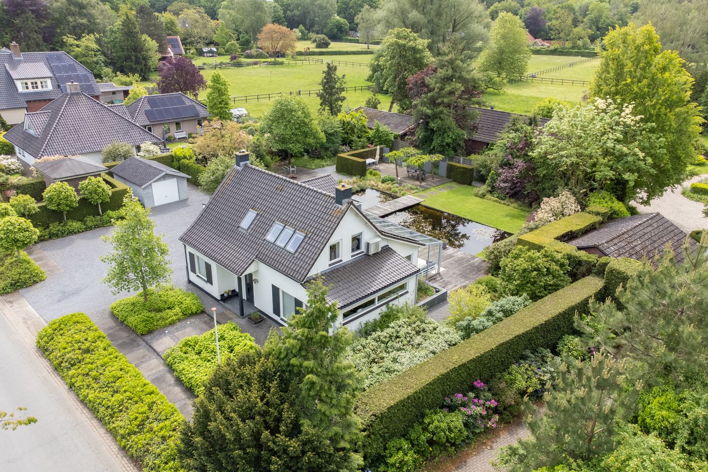 Photo 4 of Burg. Vrijlandweg 34