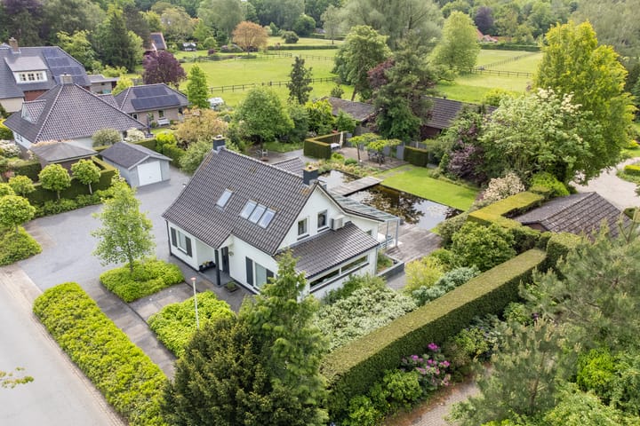 Photo 2 of Burg. Vrijlandweg 34