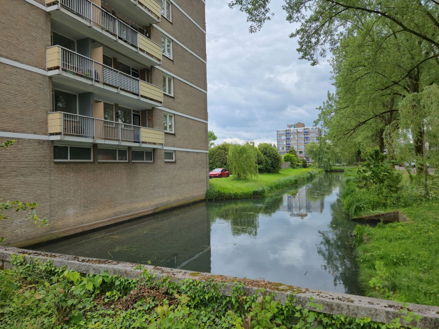 Spacious 3-Room Apartment with Two Balconies in Green Arnhem Neighborhood — 20