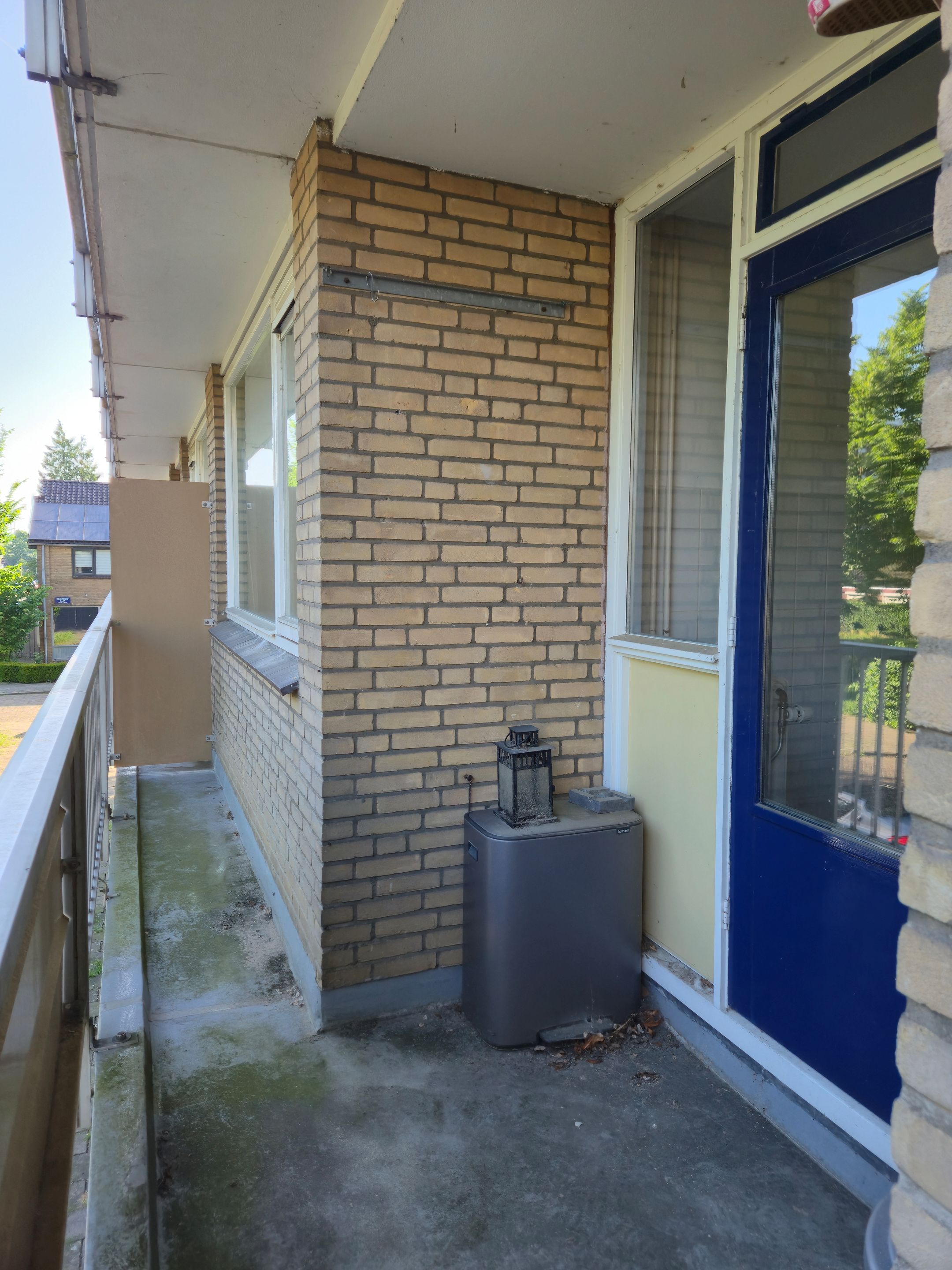 Spacious 3-Room Apartment with Two Balconies in Green Arnhem Neighborhood — 9