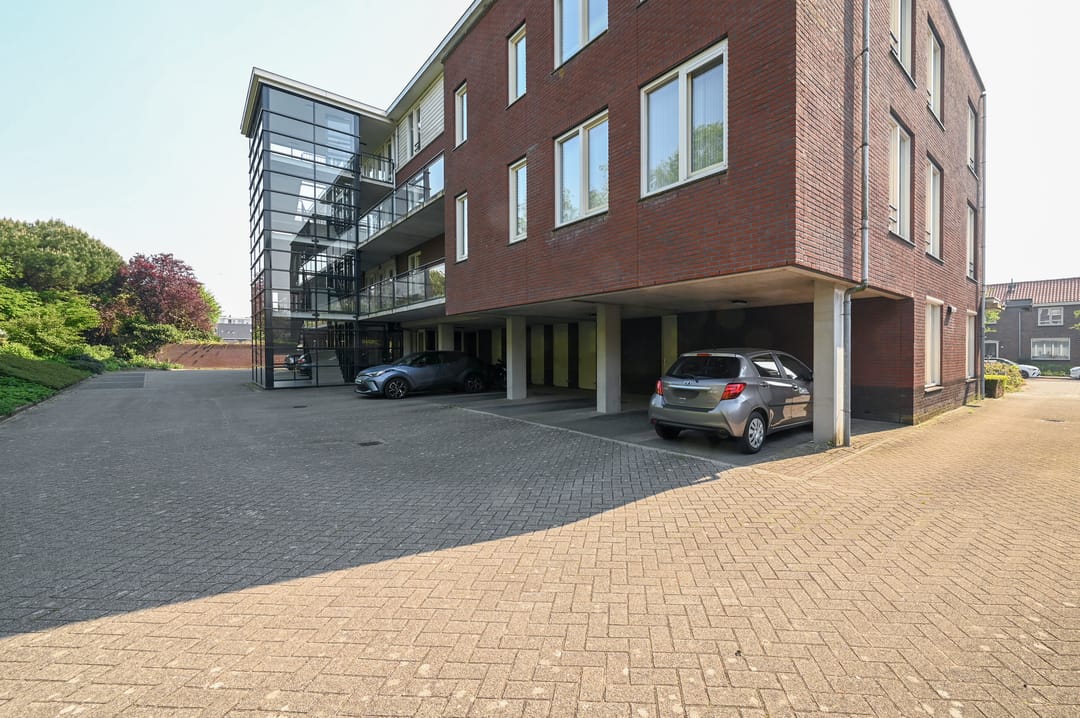 Foto 41 van Admiraal de Ruyterlaan 16-E