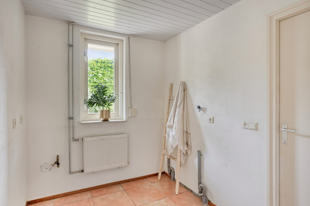Well-maintained Semi-Detached Home in Child-Friendly Someren Neighborhood — 17