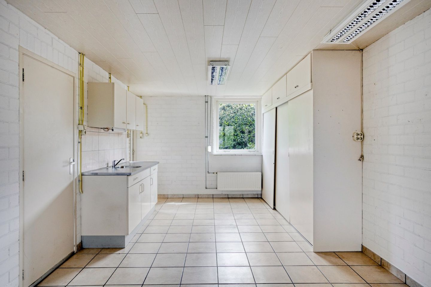 Well-maintained Semi-Detached Home in Child-Friendly Someren Neighborhood — 29