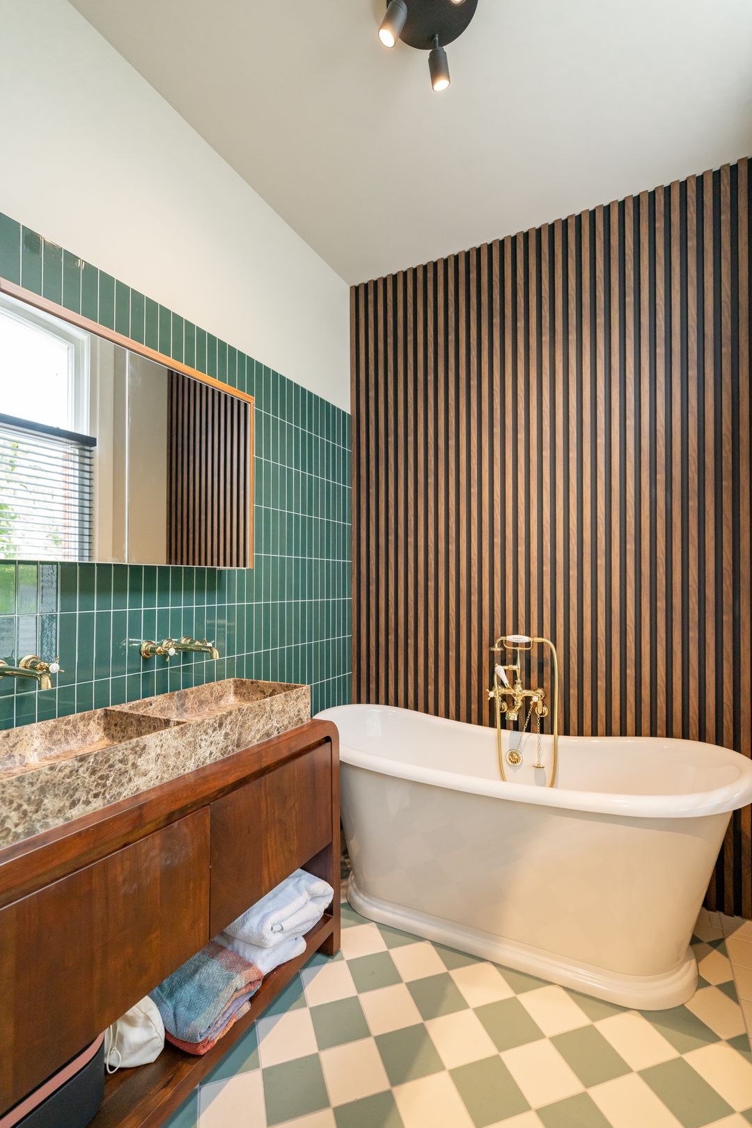 Stylishly Renovated Apartment with Boutique Hotel Vibe in Amsterdam Oud-Zuid — 16