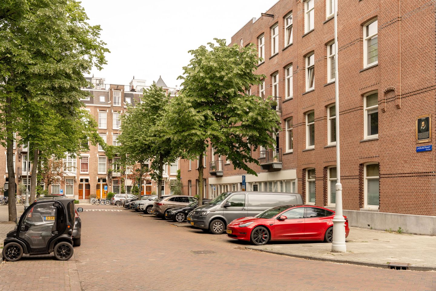 Stylishly Renovated Apartment with Boutique Hotel Vibe in Amsterdam Oud-Zuid — 29