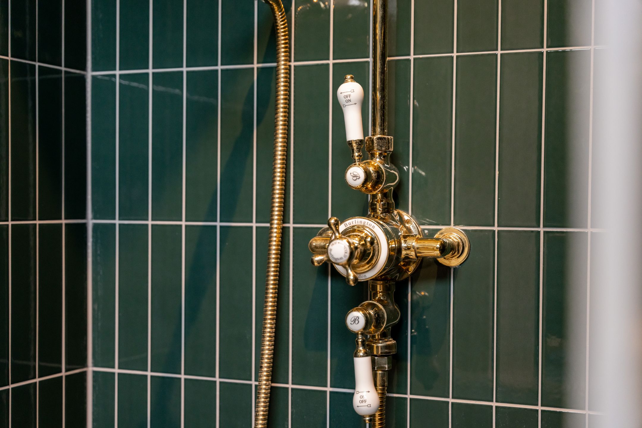 Stylishly Renovated Apartment with Boutique Hotel Vibe in Amsterdam Oud-Zuid — 18