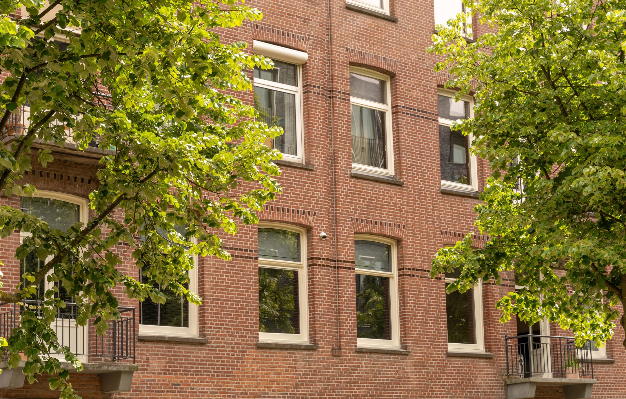 Stylishly Renovated Apartment with Boutique Hotel Vibe in Amsterdam Oud-Zuid — 27