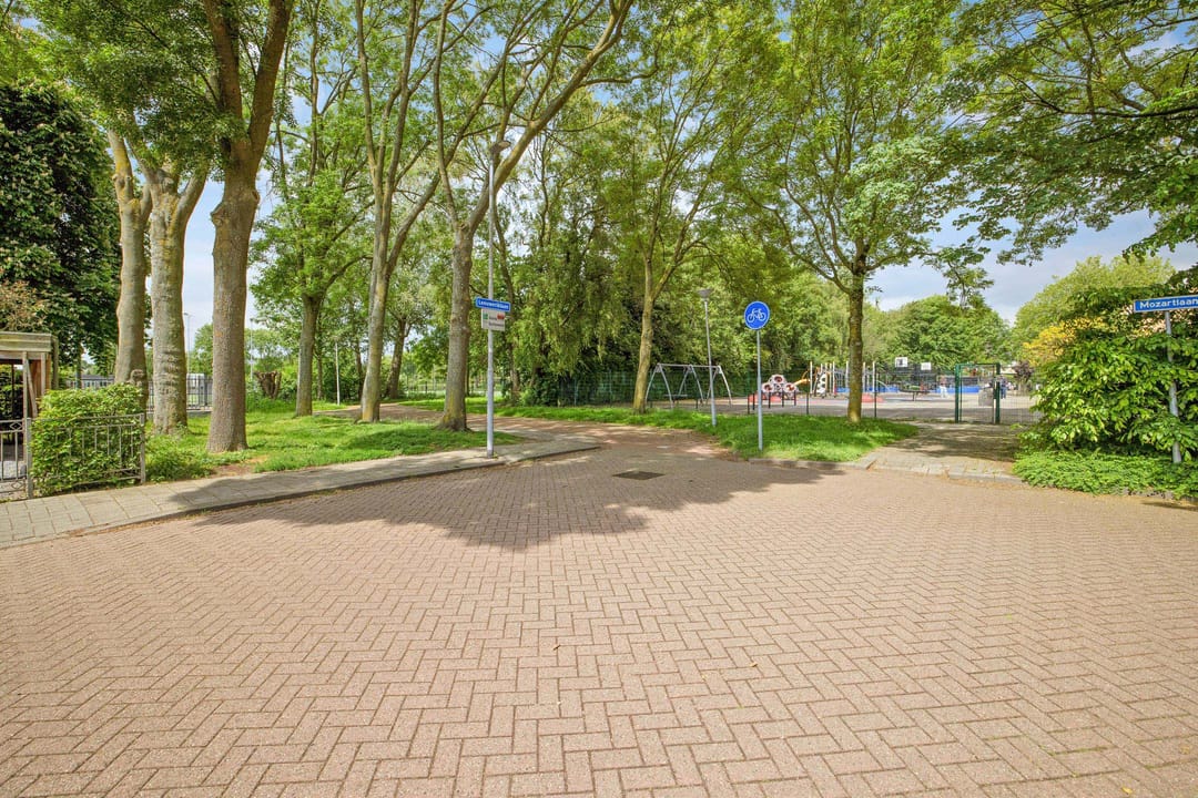 Foto 43 van Leeuweriklaan 36