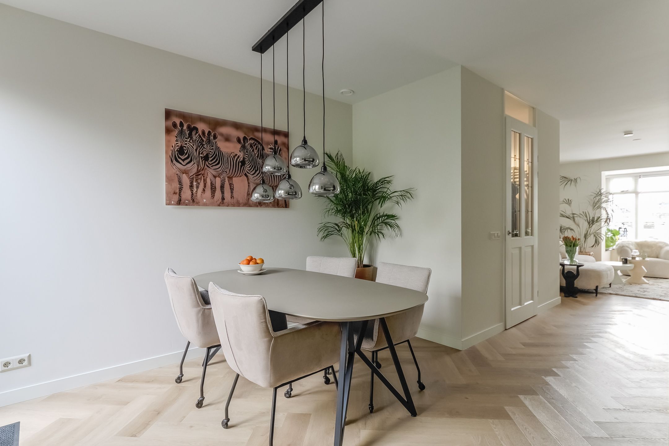 Luxury finished detached bay window home in Niedorp center — 24