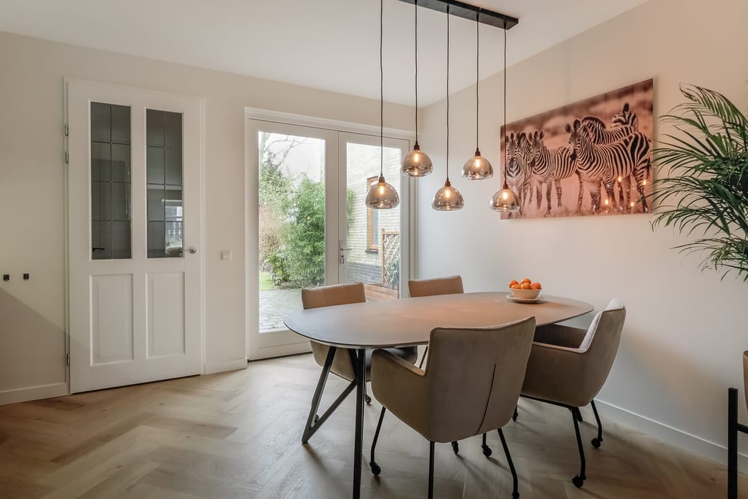 Luxury finished detached bay window home in Niedorp center — 23