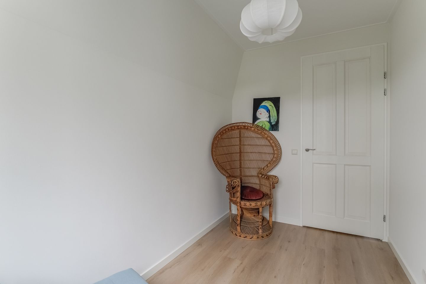 Luxury finished detached bay window home in Niedorp center — 35