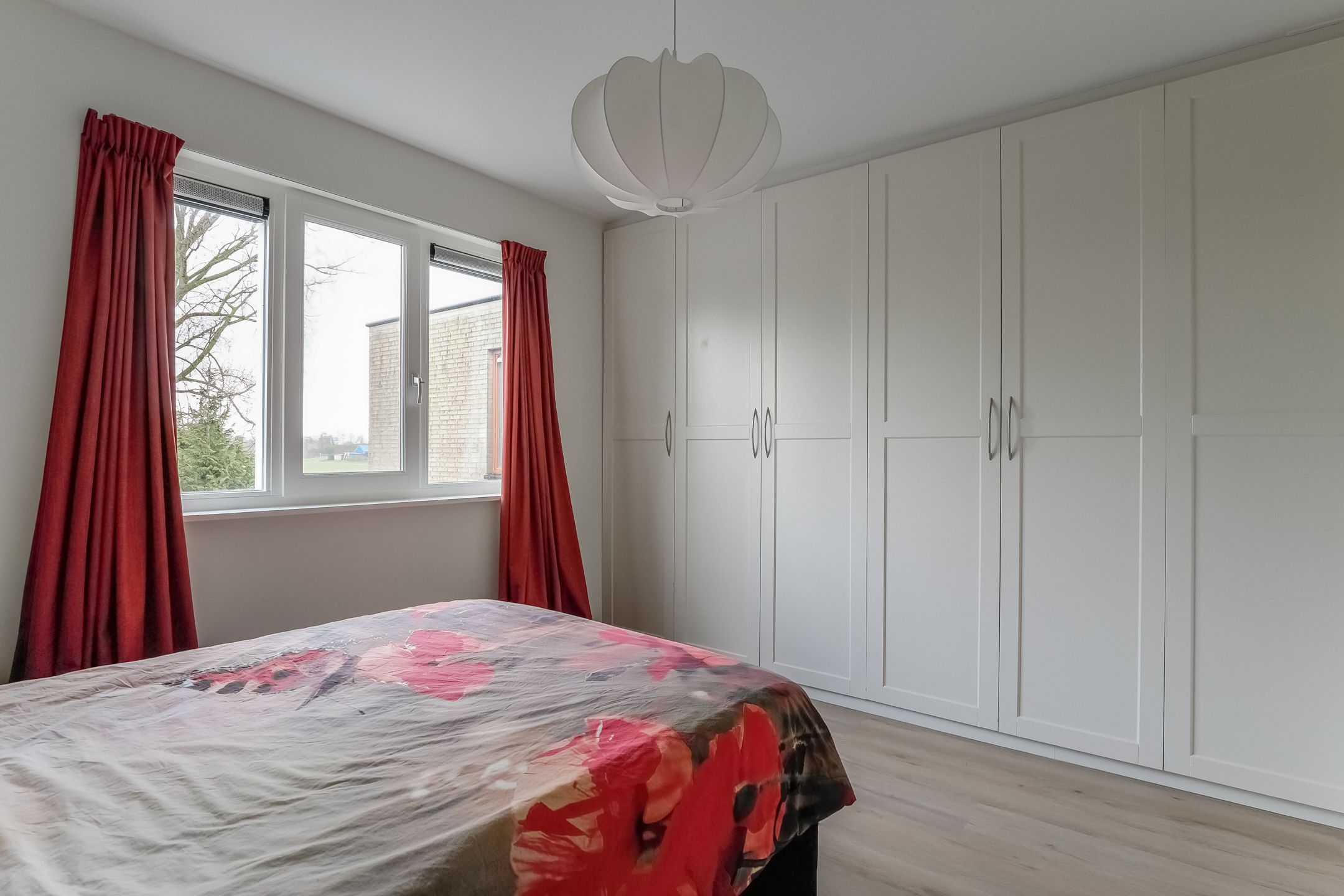 Luxury finished detached bay window home in Niedorp center — 39