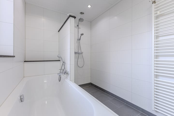 Tussenwoning te koop: Lindenlaan 76, Alkmaar