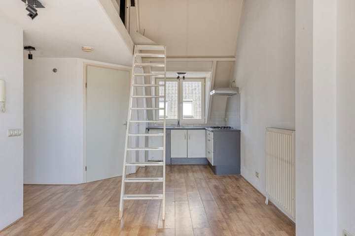 Foto 5 van Leliestraat 4-B