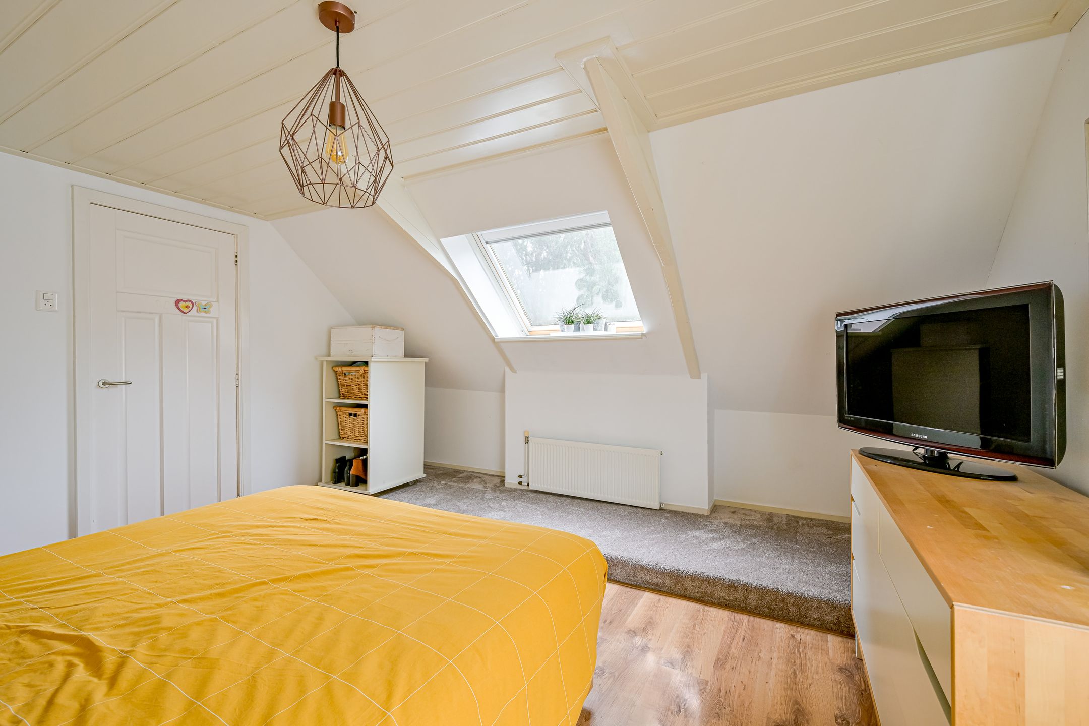 Detached Bungalow with Countryside Views and Home Office Potential — 42