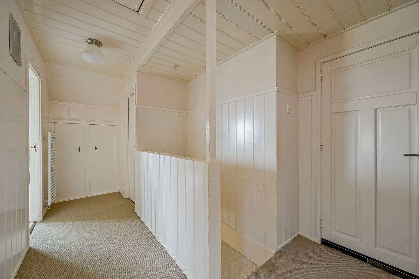 Detached Bungalow with Countryside Views and Home Office Potential — 35