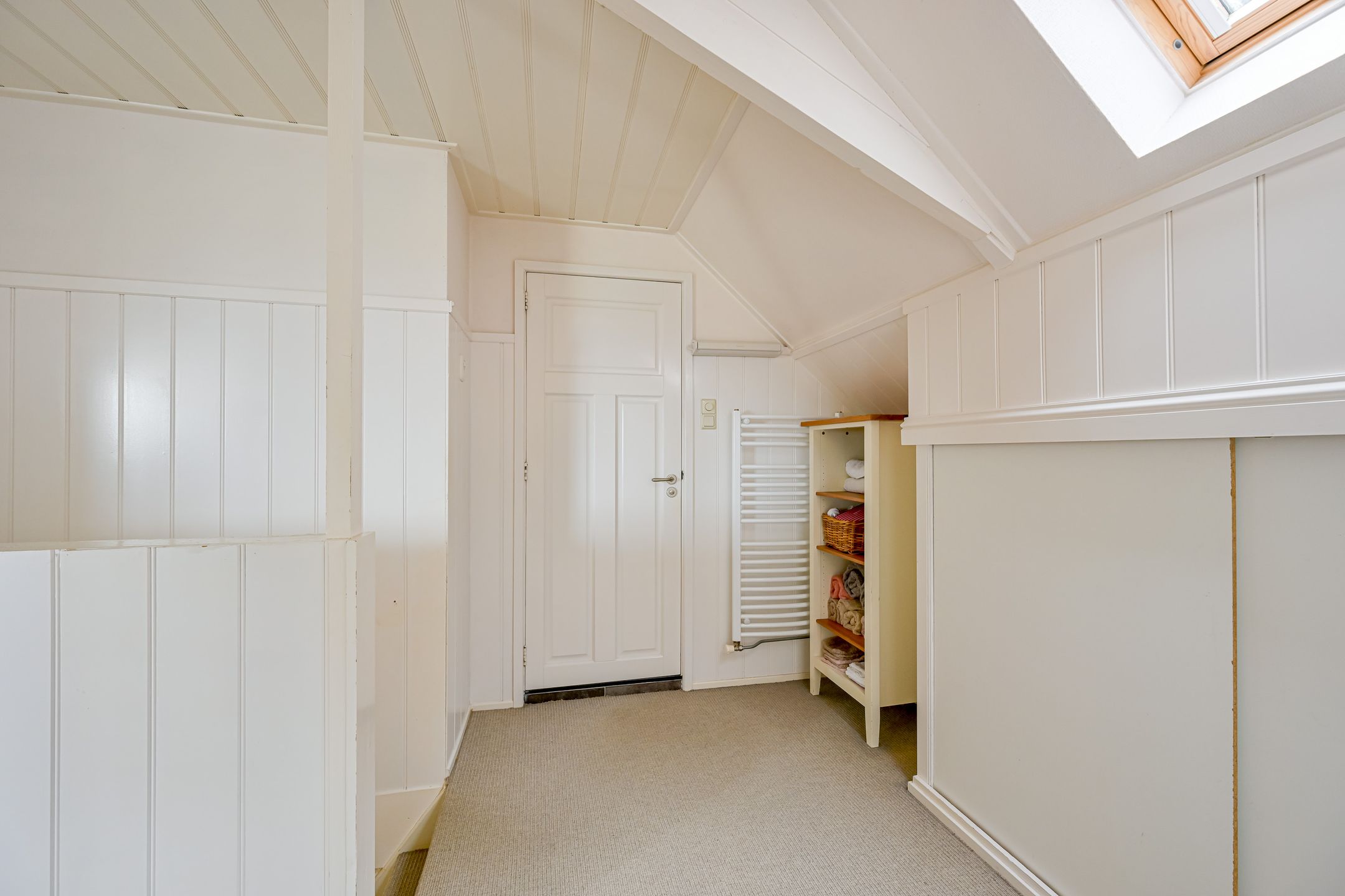Detached Bungalow with Countryside Views and Home Office Potential — 45