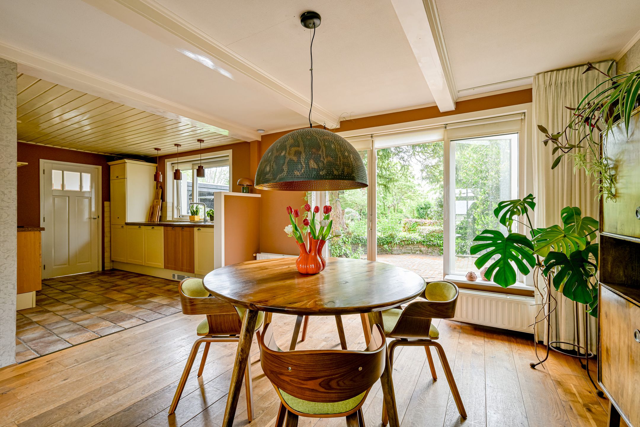 Detached Bungalow with Countryside Views and Home Office Potential — 9