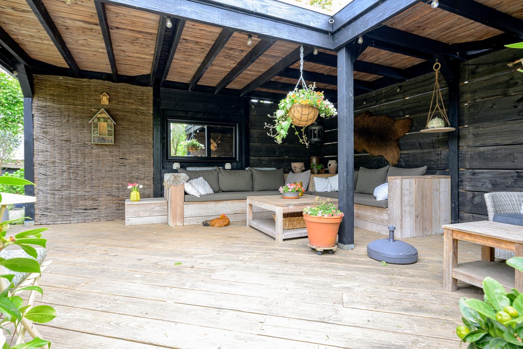 Detached Bungalow with Countryside Views and Home Office Potential — 23