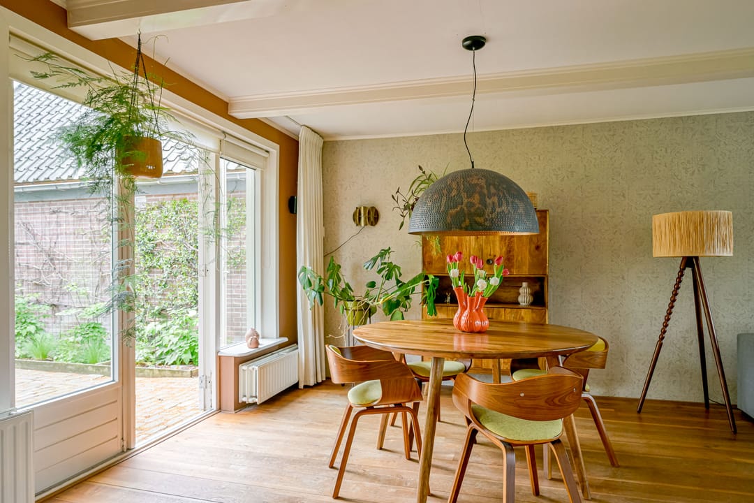 Detached Bungalow with Countryside Views and Home Office Potential — 8