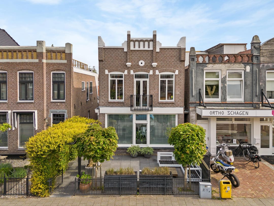 Foto 1 van Landbouwstraat 21