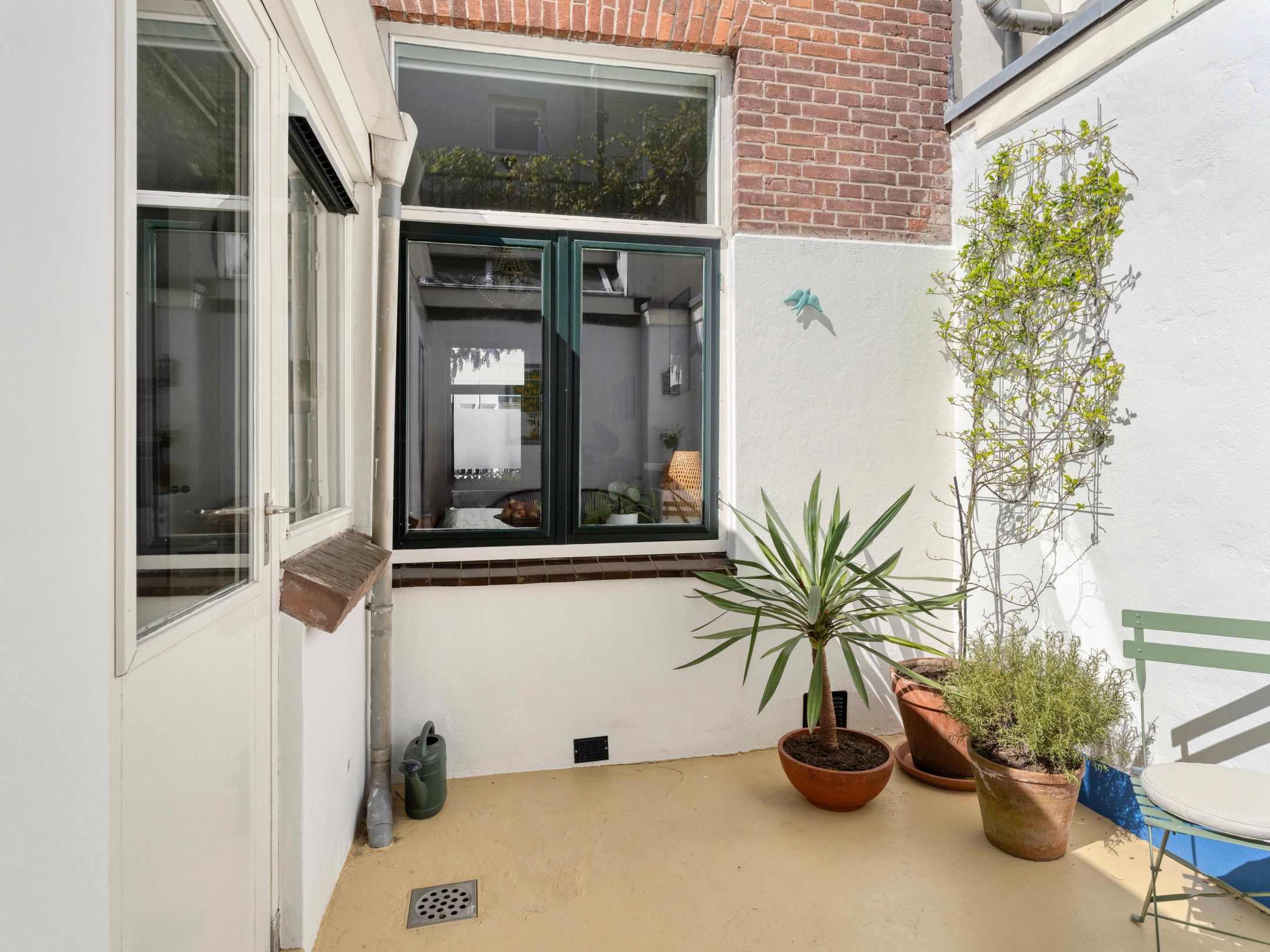 Well-Maintained Terraced Home with City Garden in Lombok — 21