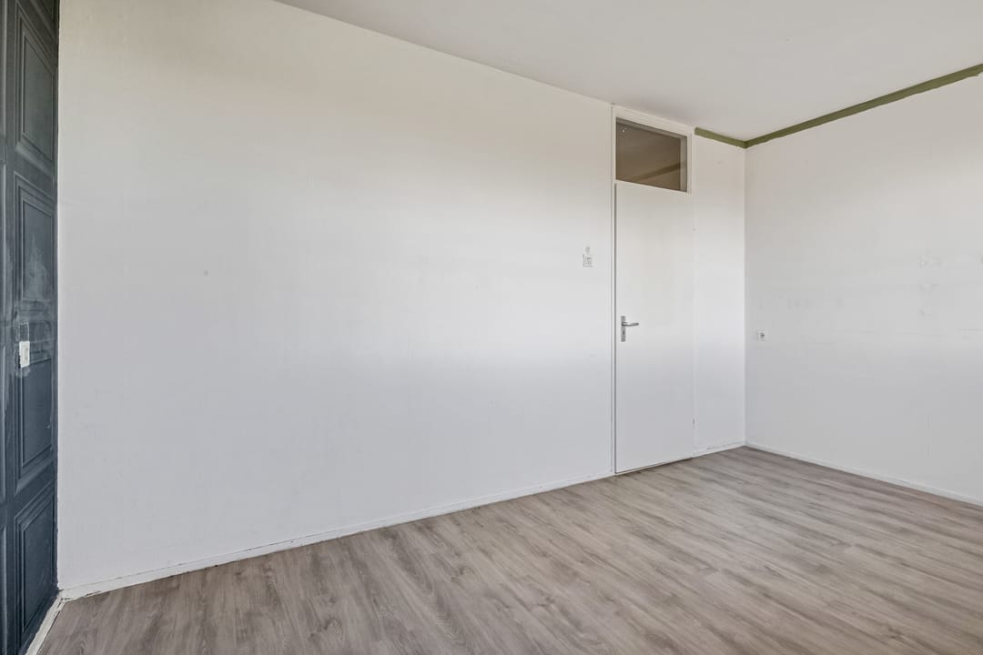 Photo 11 of Van der Hagenstraat 547