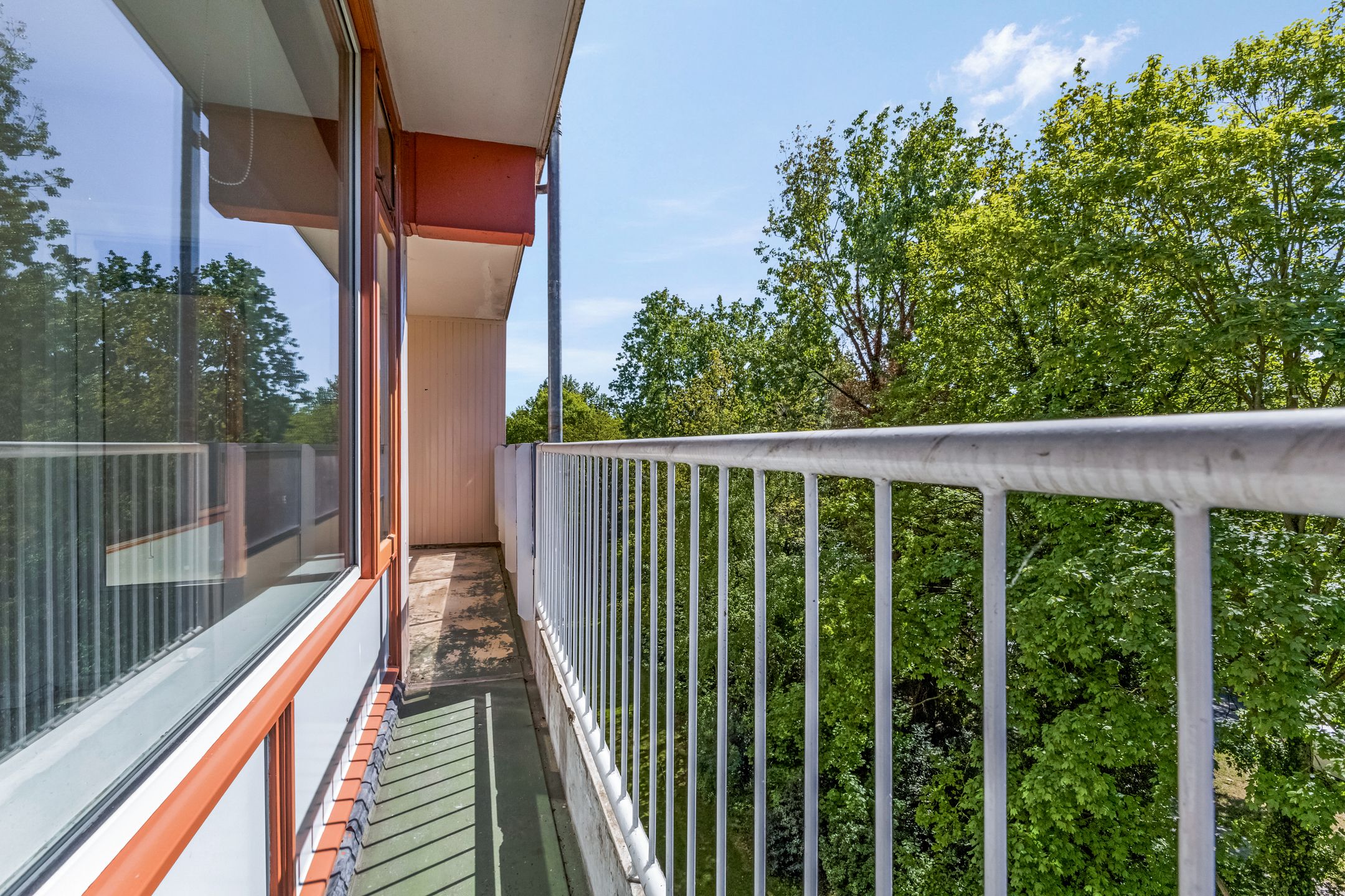 Photo 27 of Van der Hagenstraat 547