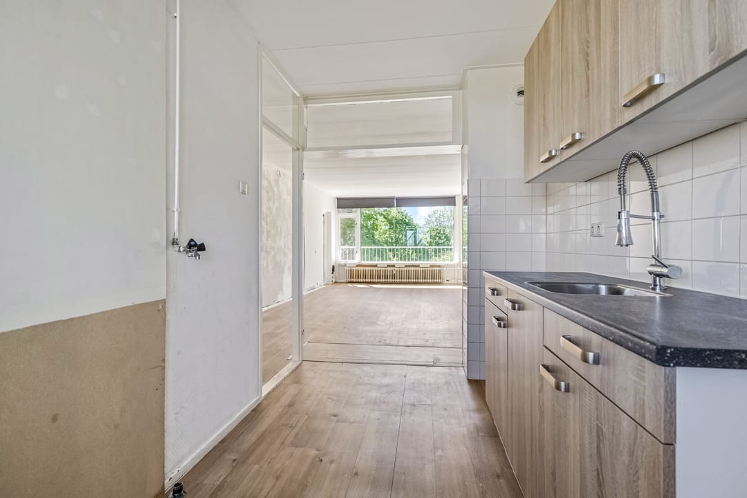 Photo 8 of Van der Hagenstraat 547