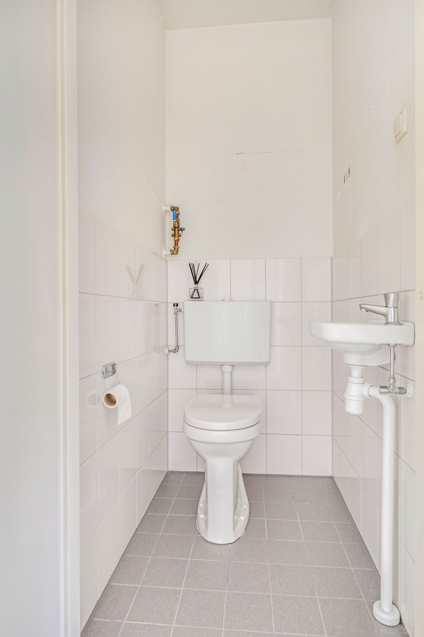 Photo 20 of Van der Hagenstraat 547