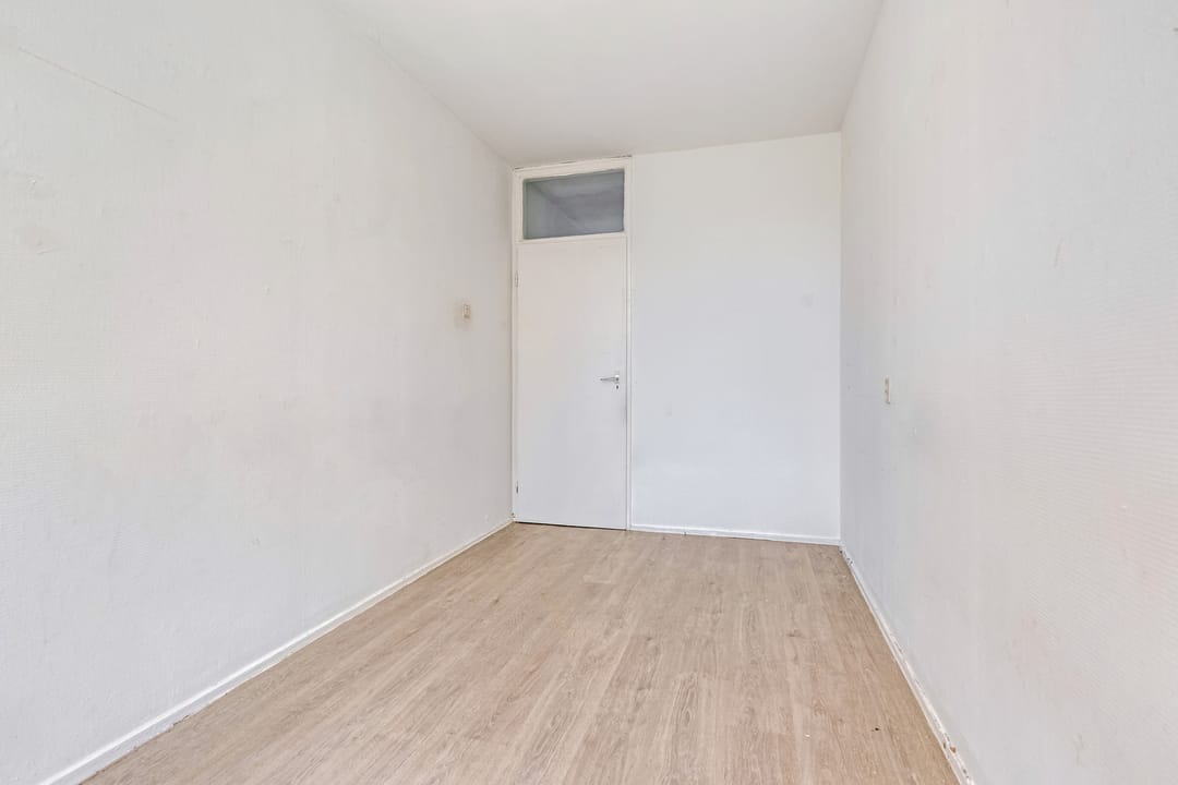 Photo 13 of Van der Hagenstraat 547