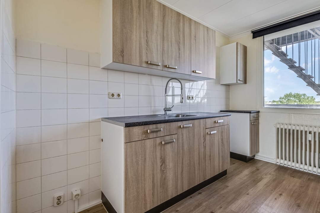 Photo 7 of Van der Hagenstraat 547