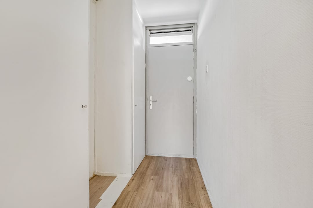 Photo 22 of Van der Hagenstraat 547