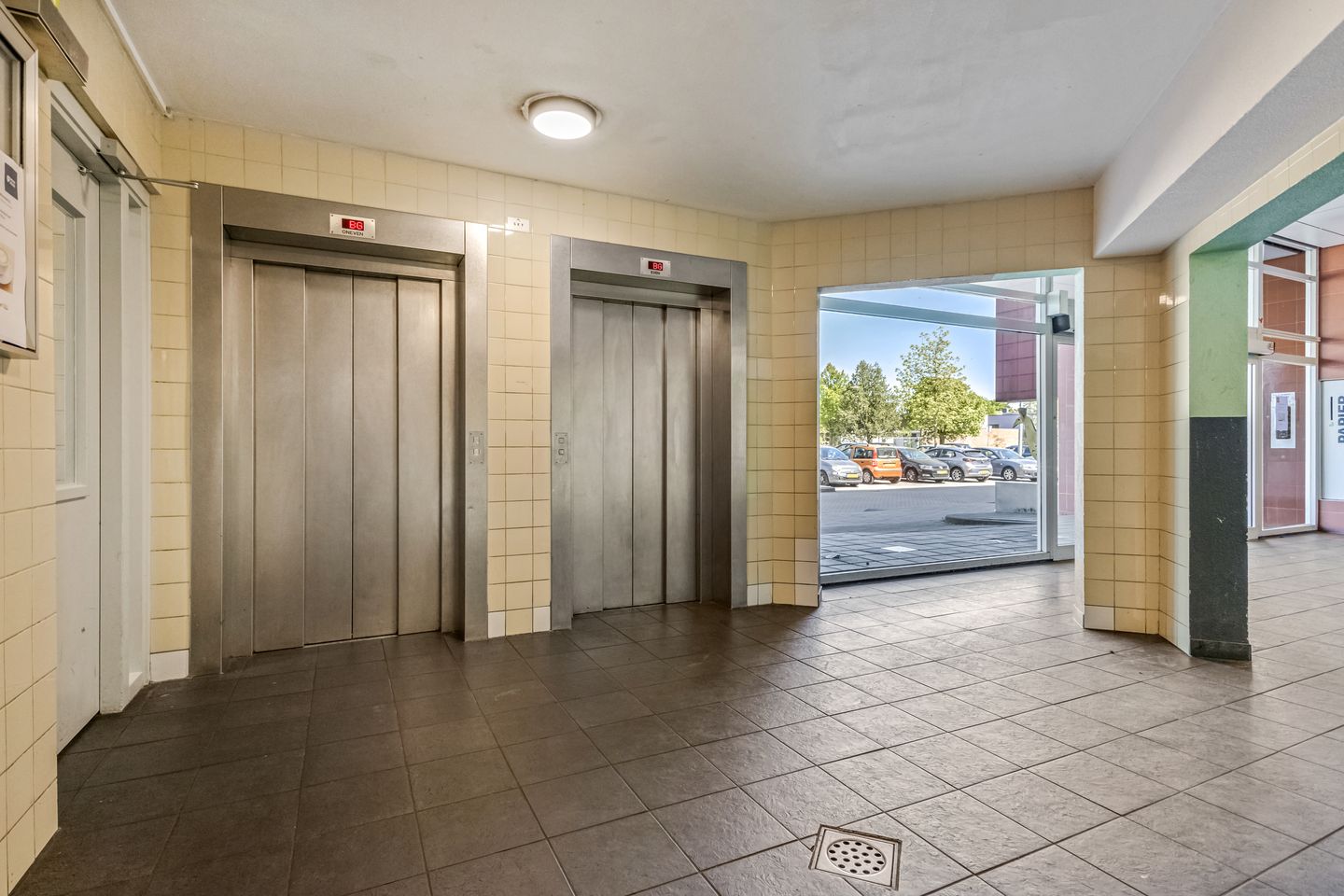 Photo 35 of Van der Hagenstraat 547