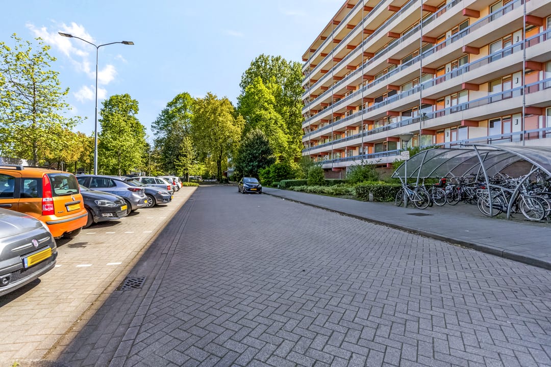 Photo 43 of Van der Hagenstraat 547