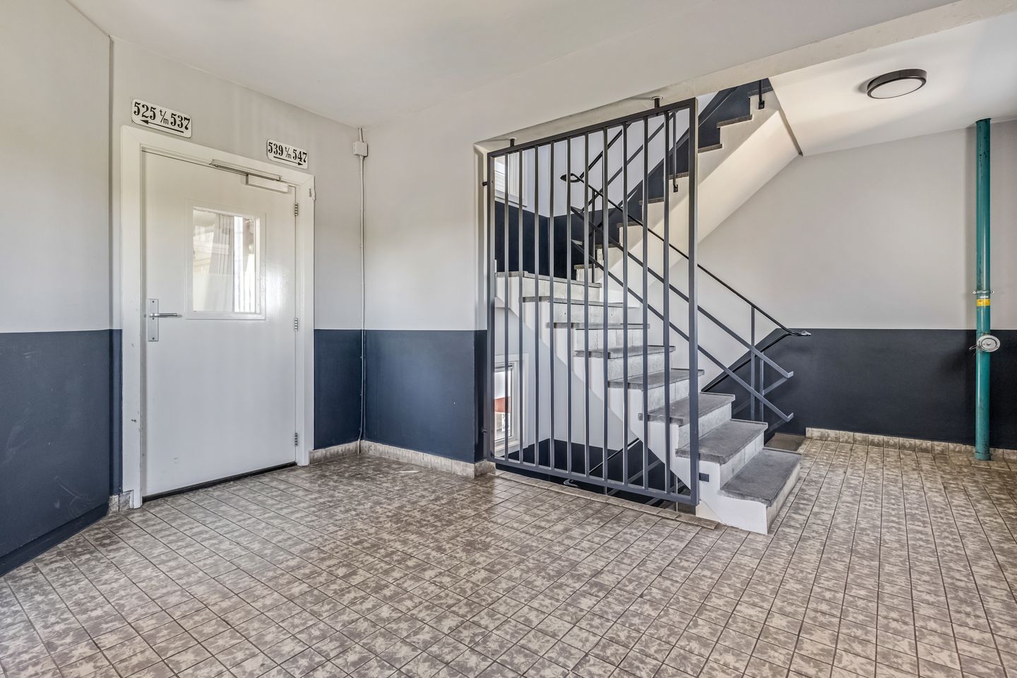 Photo 40 of Van der Hagenstraat 547
