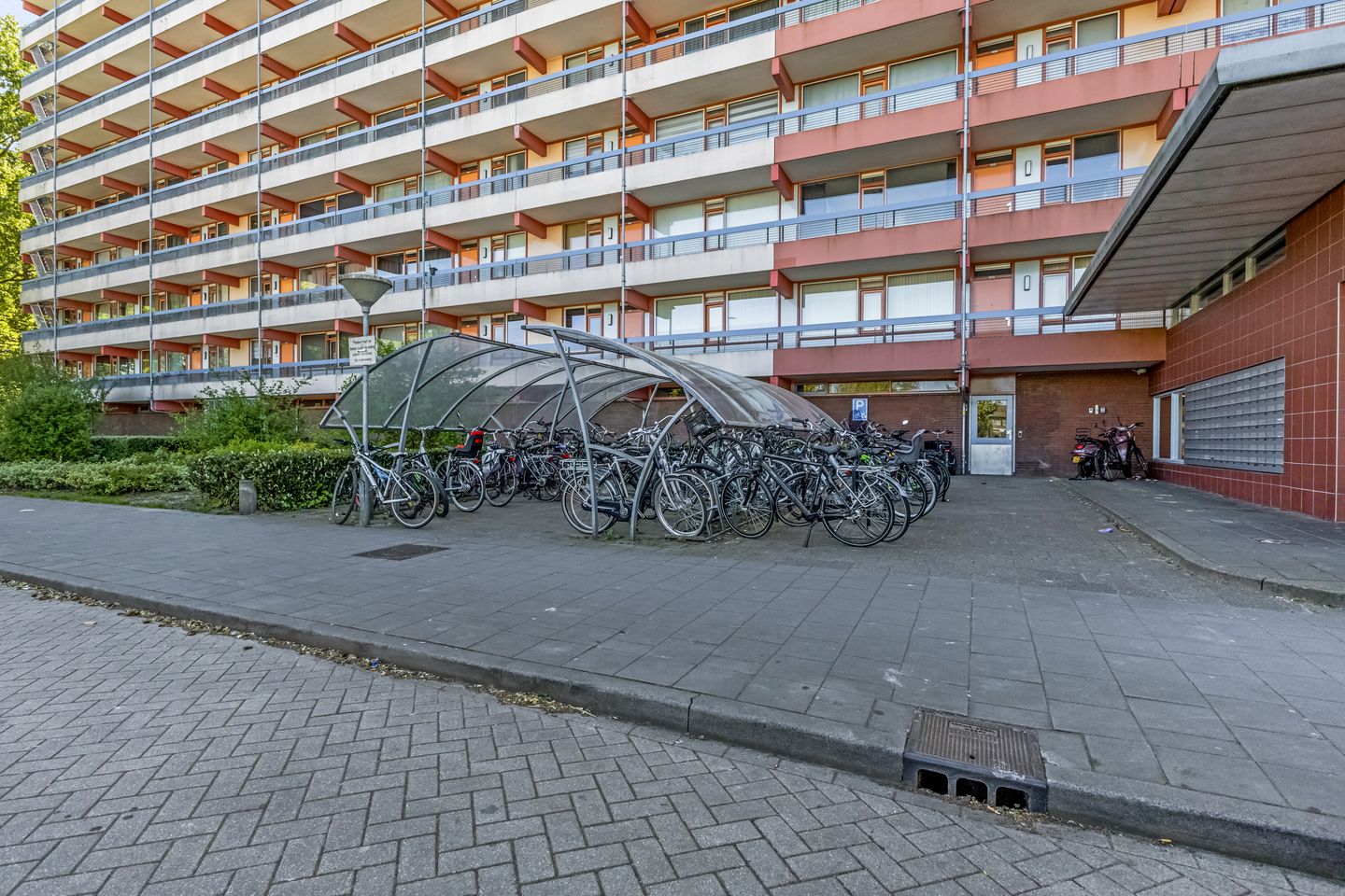 Photo 44 of Van der Hagenstraat 547