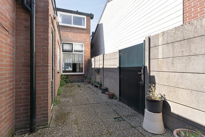 Photo 4 of Krochtstraat 1