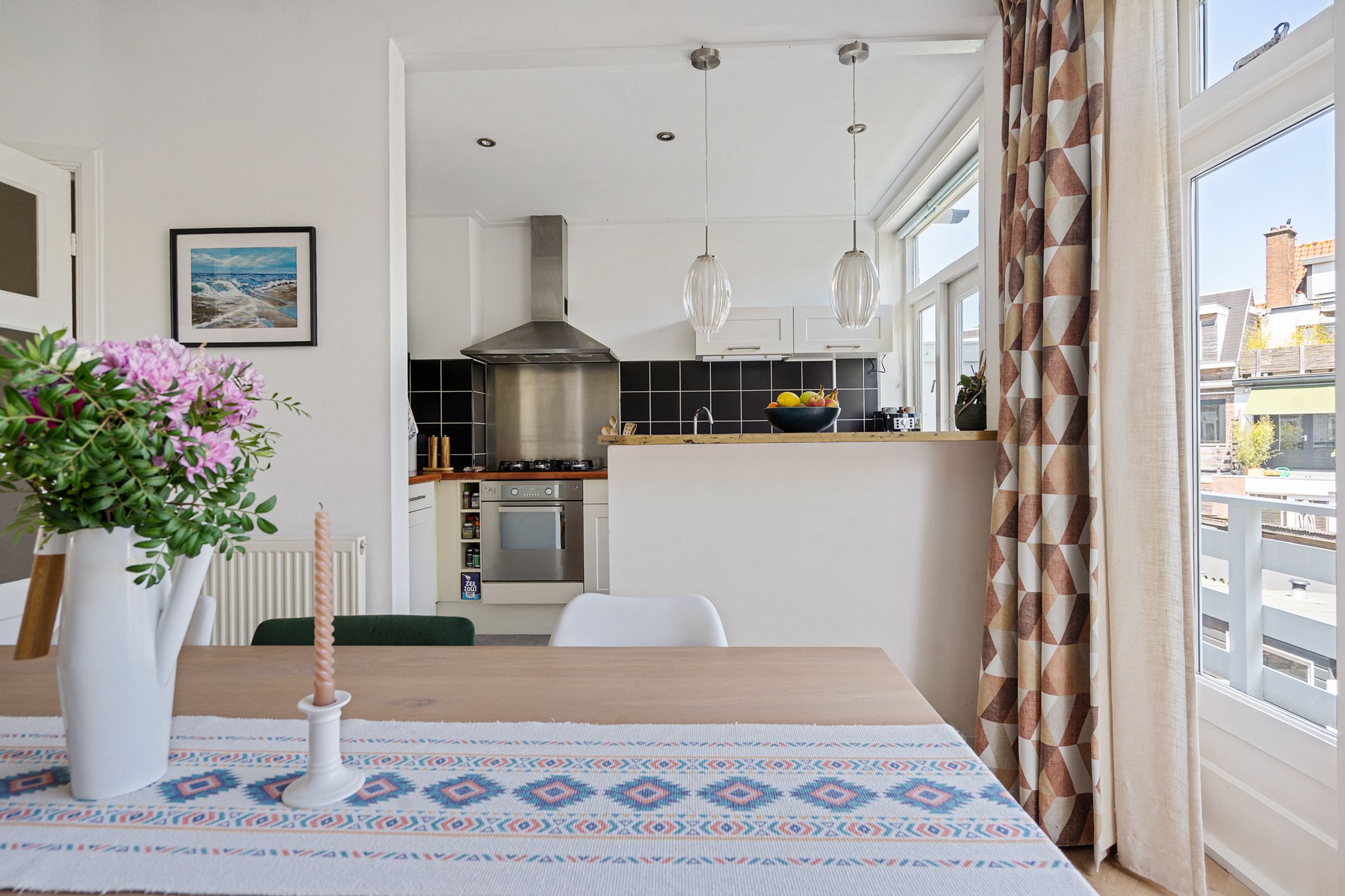 Charming 1930s Duplex Apartment with Private Entrance and Rooftop Terrace — 18