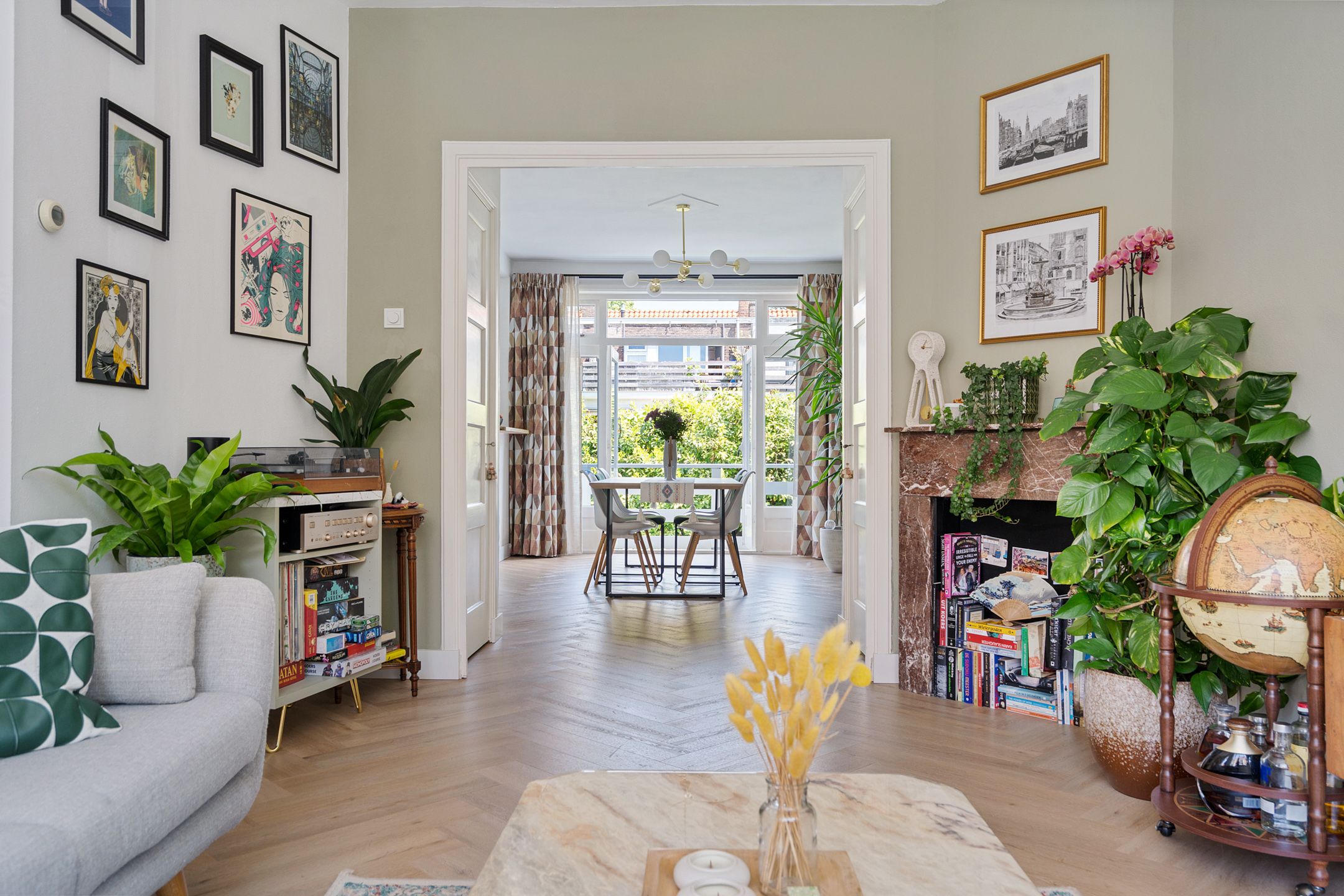 Charming 1930s Duplex Apartment with Private Entrance and Rooftop Terrace — 12