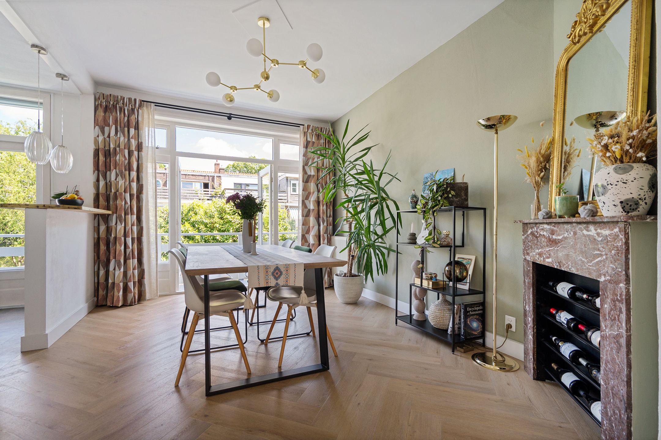 Charming 1930s Duplex Apartment with Private Entrance and Rooftop Terrace — 15