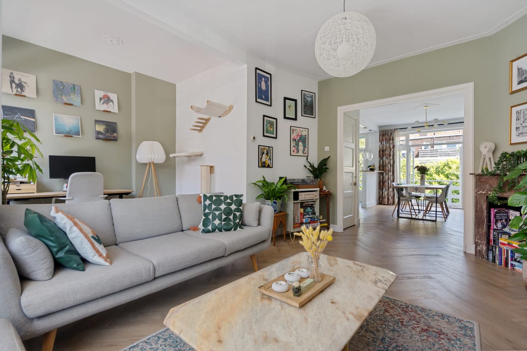 Charming 1930s Duplex Apartment with Private Entrance and Rooftop Terrace — 11