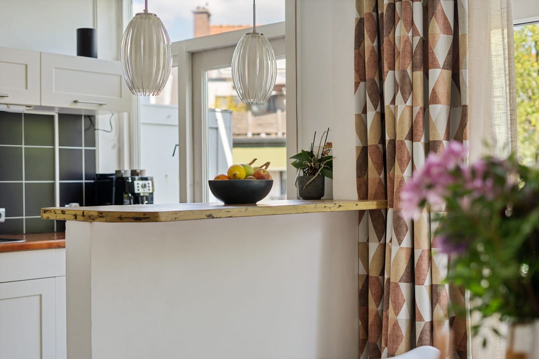 Charming 1930s Duplex Apartment with Private Entrance and Rooftop Terrace — 23