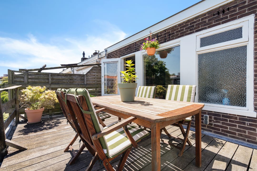 Charming 1930s Duplex Apartment with Private Entrance and Rooftop Terrace — 43