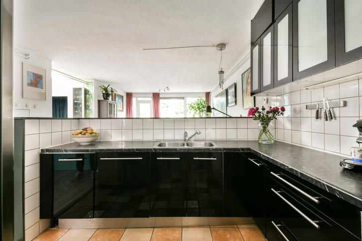 Tussenwoning te koop: Kantershof 179, Amsterdam